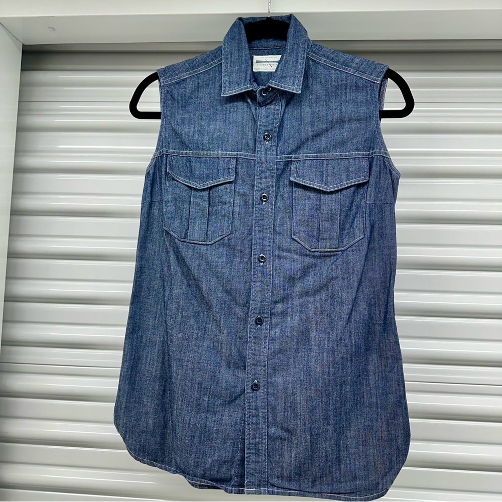 GUIDEBOAT CO. Blue Denim Sleeveless Button-Up Shirt